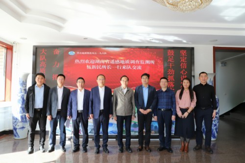 合影_副本队.jpg