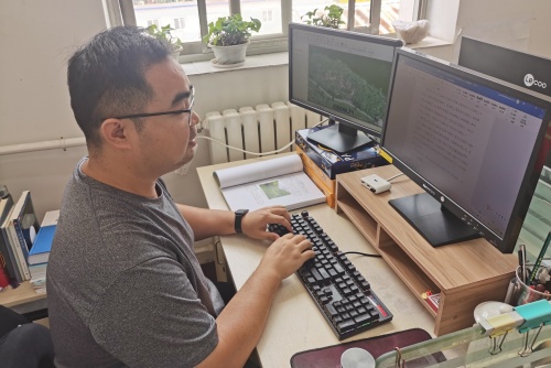 冯学远1.jpg