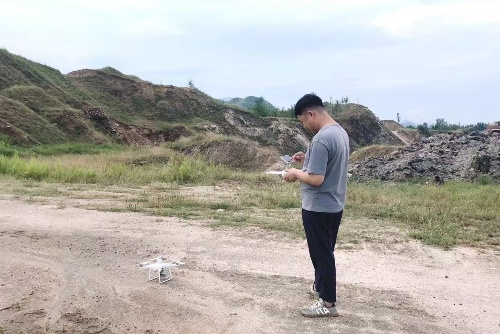 18无人机_副本.jpg
