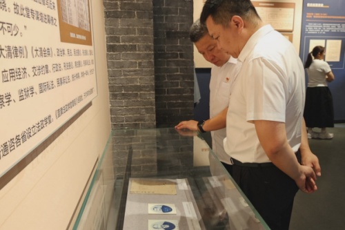 队3.jpg